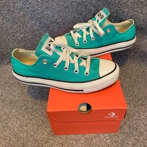 Converse Chuck Taylor All-Star Low Women’s)